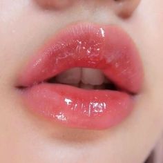 Pouty Lips Aesthetic, Lips Claim, Cupids Bow Lips, Body Dr, Lipstick Guide, Anime Lips, Rosy Lips, Plump Lips