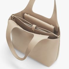 System Tote | Cuyana Tote Insert, Morning Commute, Leather Industry, Zippered Tote, Best Bags, Bag Ideas, Small Leather Goods, Flap Bag, Leather Accessories