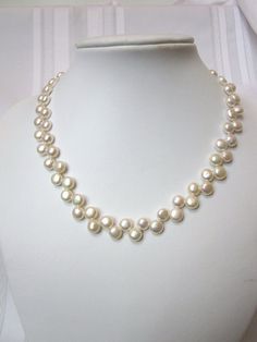 White Pearl Necklace of Zig Zag, Top-Drilled, Button, Fresh Water Cultured Pearls, Wedding, Bride, P Palm Art, Bridal Necklaces, Jewel Design, Simple Pearl Necklace, Pearl Crafts, White Pearl Jewelry, Antique Necklaces Design, Tamil Brides, Pearls Wedding