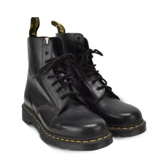 Doc Martens x Bape Boots in black camouflage textured leather with a lace-up closure. Brand = Doc Martens x Bape Condition = 10/10, brand new with tags Size = 12 Material = Leather SKU = 22047-1 Dr Martins Mens Boots, Doc Martens Platform Boots Mens, Dr Martens Boots Mens, Emo Outfits Men, 1980s Grunge, Apple Dance, Doc Martens Mens, Doctor Martens, Doc Martens Black