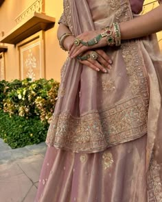 Indian Fits, Function Dresses, Indian Outfits Lehenga, Lehenga Designs Simple, Desi Fits, Traditional Indian Dress, Desi Outfits, Casual Indian Fashion, Pakistani Fashion Party Wear