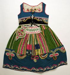 Portuguese ensemble Ethno Style, Folk Fashion, Historical Costume, Historical Fashion, Ethnic Fashion