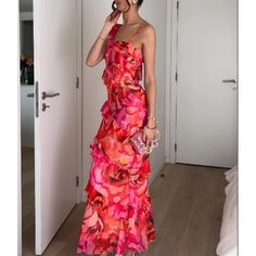 Olivia Mark - Seductive and Stylish Printed Strappy Back Irregular Maxi Dress Tropical Dresses For Women, Tropical Party Outfit Women, Tropical Party Outfit, Party Outfit Women, Tropical Dresses, Grad Dresses Short, Terry Cloth Dress, Print Chiffon Maxi Dress, Tropical Outfit