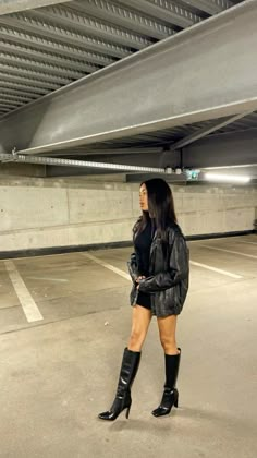 Black High Boots Outfit Fall, Long High Heel Boots Outfit, Classy Winter Going Out Outfits, Night Out Boots Outfit, Knee High Black Boots Outfit Nye, Knee High Outfit Boots Black, Cute Outfits Night Out, Boot Inspo Outfit, Fall Dress With Boots Outfit