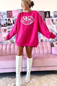 Rose Hey There Cowboy Graphic Oversize Sweatshirt Pink Oversize Sweatshirt For Streetwear, Pink Relaxed Fit Sweatshirt For Fall, Trendy Pink Sweatshirt For Fall, Trendy Pink Fall Sweatshirt, Pink Drop Shoulder Sweatshirt For Fall, Oversized Pink Winter Top, Casual Pink Sweatshirt For Fall, Winter Oversized Pink Top, Pink Drop Shoulder Cotton Sweatshirt