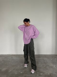 Oversized longsleeve  Fabric: 100% cotton  size: one / oversize  model height: 170cm Oversize Top Outfit, Oversize Long Sleeve Tshirt Outfit, Oversized Long Sleeve Sweater For Streetwear, Purple Long Sleeve Sweater For Streetwear, Streetwear Long Sleeve Sweater With Pockets, Baggy Long Sleeve Tops With Pockets, Long Sleeve Sweater With Pockets For Streetwear, Oversized Streetwear Sweatshirt With Long Sleeves, Oversized Long Sleeve Sweatshirt