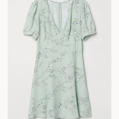 Nwt H & M Floral Dress Size 6. 100% Light Green With Delicate Floral Pattern. V Neck. Back Zipper. Short Sleeve With Fabric Button On Cuffs. Retail Price $50. *Cross Posted* Floral Dress Casual, Dress H&m, Warm Weather Outfits, Floral Dresses Long, Red Dress Maxi, Cute Summer Dresses, Woven Dress, H M Dresses, Hm Dress