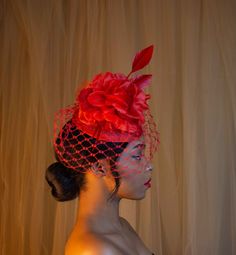 Red wedding hat - Red wedding fascinator - wedding hair accessory - women's ceremony hat - women's wedding hat - fascinator ceremony hat - wedding guest hat - maison belema To see all of our creations, click here: https://www.etsy.com/fr/shop/MaisonBelema?ref=seller-platform-mcnav DETAIL Composition: Sisal base, arrow feathers, veil and flower composed of organza and velvet petals Color: red One size fits all, this model is mounted on a headband 1. HOW TO MEASURE YOUR HEAD CIRCUMFERENCE The size Fitted Red Headpieces For Formal Occasions, Elegant Fitted Red Headpiece, Elegant Red Fitted Mini Hat, Elegant Fitted Red Mini Hat, Kentucky Derby Fascinator For Ceremony, Red Spring Fascinator Headband, Red Spring Headband Fascinator, Kentucky Derby Ceremony Fascinator Hat, Red Mini Hat Headband For Evening