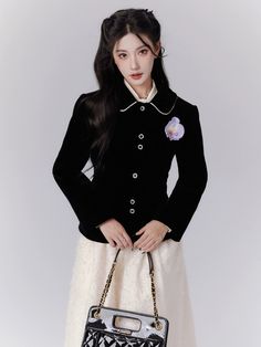 ❤Elegant black velvet jacket❤︎ Chic Black Velvet Outerwear, Classic Velvet Outerwear For Party, Formal Long Sleeve Velvet Outerwear, Black Velvet Party Blazer, Evening Velvet Outerwear With Lapel Collar, Classic Black Velvet Outerwear, Chic Black Velvet Blazer, Winter Velvet Single-breasted Outerwear, Winter Velvet Outerwear With Lapel Collar