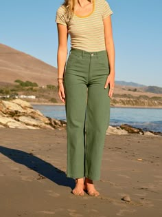 Painter Pants - XS - Mollusk Surf Shop Style Yellow Pants, Painter Style, Painter Pants Outfits Women, Painter Pants, Colored Pants Outfits, Mollusk Surf, Painters Pants, Boho Summer Outfits, Yellow Pants