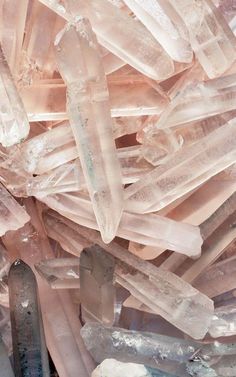 many different types of crystals are grouped together