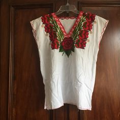 Shirt With Gorgeous Flower Details. From Mexico, Never Worn. Fits A Medium, But Could Fit A Small If You Prefer It To Be Larger. Mexican Shirts Woman, Mexican Clothes, Mexico Shirt, Mexican Shirt, Mexico Shirts, Mexican Shirts, Mexican Outfit, Handmade Shirts, Craft Fair Ideas