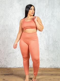 "Take your workout to a whole new level and celebrate your love of getting fit with this Curvy 2-Piece Workout Outfit.   Featuring a stylish sports bra and a fantastic pair of leggings, this athletic apparel is the perfect way to get your workout on!   If you're looking for plus-size apparel that also is super comfortable, this fitness outfit is the perfect way to get fit! This sports bra and leggings are built for high speed and low drag!  Comfortable and attractive, this two-piece outfit will Plus Size Athletic Wear, Outfit Athletic, Outfit Fitness, Fitness Outfit, Outfits Athletic, Lycra Leggings, Getting Fit, Plus Size Workout, Sports Bra And Leggings