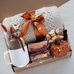 Cozy Gift Basket, Cocktail Kit Gift, Winter Gift Basket, Fall Care Package, Fall Self Care, Fall Hygge, Fall Gift Baskets, Self Care Package, Gift Box For Women