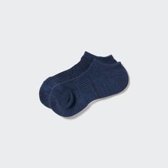 HEATTECH Short Socks Uniqlo Heattech, Thermal Base Layer, Thermal Socks, Styling Ideas, Laid Back Style, Short Socks, Layers Design, Uniqlo, Warm And Cozy