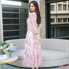 Qteee - Elegant Chiffon Floral Dress with Loose Short Sleeves, Fashionable Collar and Flared Skirt Feminine White Chiffon Short Sleeve Dress, White Short Sleeve Feminine Chiffon Dress, Feminine White Short Sleeve Chiffon Dress, Casual Pink Chiffon Dress For Spring, Pink Casual Chiffon Dress For Spring, Pink Flowy Chiffon Casual Dress, Pink Flowy Casual Chiffon Dress, Casual Flowy Pink Chiffon Dress, Summer Short Sleeve Chiffon Dress