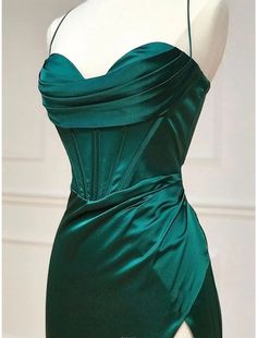 Etui-/Säulen-Abendkleid, Empire-Kleid, formelle Hochzeit, Party, bodenlang, ärmellos, Spaghettiträger, Satin, rückenfrei, mit Falten, Schlitz Split Prom Dresses, Prom Dresses Simple, Green Evening Dress, Green Corset, Beautiful Long Dresses, Corset Dress Prom, فستان سهرة, Satin Bridesmaid Dresses, Prom Dresses Online