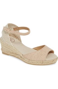 Adjustable Ankle Strap Wedge Sandals For Vacation, Natural Color Wedge Heel Sandals With Heel Strap, Beige Adjustable Ankle Strap Wedge Sandals, Beige Adjustable Wedge Sandals With Cushioned Footbed, Adjustable Ankle Strap Summer Wedge Sandals, Adjustable Wedge Sandals With Heel Strap For Vacation, Beach Wedge Sandals With Heel Strap In Natural Color, Adjustable Beige Open Toe Wedge Sandals, Adjustable Cushioned Open Toe Wedge Sandals