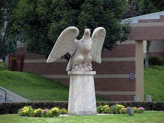 a statue of an eagle with its wings spread