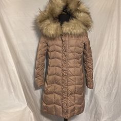 Newt Tahari Faux-Fur-Trim Hooded Women’s Puffer Coat Size M Winter Fitted Parka With Faux Fur Lining, Fitted Winter Parka With Faux Fur Lining, Faux Fur Coat With Detachable Hood, Hooded Mink Outerwear With Faux Fur Trim, Winter Faux Fur Outerwear For Outdoor, Fitted Hooded Parka With Faux Fur Trim, Fitted Winter Parka With Faux Fur Trim, Fitted Faux Fur Mink-colored Outerwear, Fitted Hooded Outerwear With Faux Fur Lining