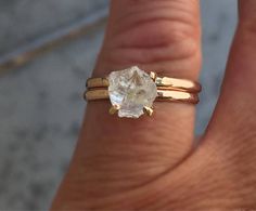 Raw Uncut Diamond Ring, Ring Pearl Modern, Uncut Diamond Ring, Diamond Ring Rose Gold, Raw Diamond Ring, Raw Diamond Rings, Herkimer Diamond Ring, Dainty Rose, Raw Crystal Ring