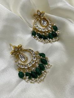 Green Pearl Earrings, Green Earring, Earrings For Bride, Fancy Jewellery Designs, Fine Silver Jewelry, Traditional Earrings, Kundan Earrings, Women Earrings, Statement Earring