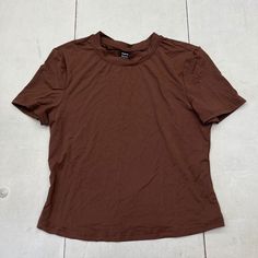 Shein Brown Cropped Short Sleeve T-Shirt Women’s Size Medium New New Condition See All Pics Bs100/24t18kh10 Basic Brown Tops With Relaxed Fit, Basic Brown Relaxed Fit Tops, Brown Graphic Tee Tops For Everyday, Brown Crew Neck Top For Summer, Brown Cotton Crew Neck Top, Basic Brown Short Sleeve Tops, Casual Fitted Top Shirt With Crew Neck, Casual Fitted Crew Neck Shirt, Brown Basic Short Sleeve Shirt