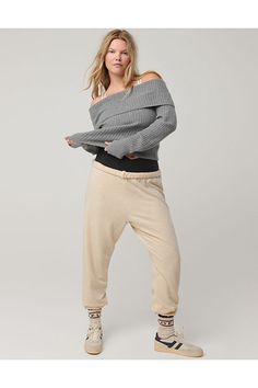 THE LOOK: Clean & relaxed./THE FEEL: Soft & lightly brushed. Lightweight & bouncy. Stretchy./THE MOVES: Lounge. Warm-up at the studio./Accessibility deets: elastic waistband & drawstring for easier on/off! Aerie Waffle Jogger, Aerie Clothing, Offline By Aerie, Fleece Joggers, Jogger Sweatpants, The Studio, On Off, Women's Jeans, American Eagle Outfitters