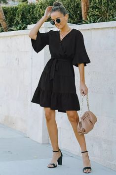 Summer Fashion New Women's V-neck Ruffle Mini Dress Chic Flowy V-neck Ruffle Dress, Chic V-neck Dress With Ruffle Hem For Day Out, Spring V-neck Dress With Ruffles For Date Night, Fitted V-neck Tiered Dress With Ruffle Hem, Flowy V-neck Ruffle Dress, Chic V-neck Tiered Party Dress, V-neck Tiered Dress With Ruffle Hem For Day Out, Chic V-neck Ruffle Dress, Elegant Flowy V-neck Ruffle Dress