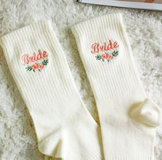 🧡 Would you like to have peach embroidered flower socks accompany you on your wedding day like a Princess Bride? 👰 Capture the wedding fashion of 2024 with these Custom Embroidery Socks in peach and pink tones! 💍 PRODUCT FEATURES: These personalized wedding socks are made of 80% cotton and 20% spandex material.  These socks are made of high quality cotton yarn fabric. It is washed and the toe is seamless.  🧦 Socks made of high-quality cotton fabric are compatible in sizes;       🌟 US: 35-43 Bridal Socks, Bride Embroidery, Bride Socks, Bridesmaid Socks, Peach Embroidery, Embroidery Socks, Senses Gift, Wedding Accessories For Bride, Seamless Socks