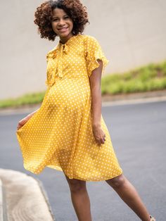 Maternity dresses styles Spring Vacation Maternity Dress With Short Sleeves, Yellow Fitted Maternity Dress, Flowy Short Sleeve Dress For Daytime, Summer Maternity Mini Dress With Short Sleeves, Short Sleeve Mini Maternity Dress For Summer, Yellow Flowy Dress For Casual Occasions, Casual Maternity Dress For Spring Day Out, Flowy Yellow Dress For Casual Wear, Chic Knee-length Maternity Dress