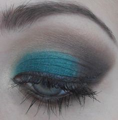 The Best Eyeshadow for Blue Eyes Best Eyeshadow For Blue Eyes, Best Makeup For Acne, Makeup Ideas For Blue Eyes, Daytime Makeup, Sunset Makeup, Acne Makeup, Best Makeup Tutorials, Eyeshadow For Blue Eyes, Eye Makeup Ideas