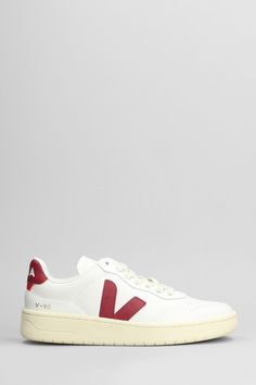 V-90 Sneakers in white leather, round toe, laces, side leather logo , logo back, recycled rubber sole, 100% leather, Made in Brazil Veja Shoes, Versace Sweatshirt, Chloe Purses, Stella Mccartney Bag, Recycled Rubber, Leather Shoes Woman, Sneaker Wedge, Made In Brazil, Leather Logo