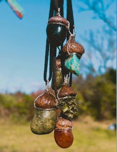 Perfect for any nature lover. The Fractal Faerie Wire Wrapped Acorn Necklaces are made from real acorn caps and genuine healing stones. Diy Useful Crafts, Useful Crafts, Diy Useful, Acorn Caps, Acorn Jewelry, Epoxy Clay, Acorn Necklace, Diy Fashion Clothing, Healing Necklace