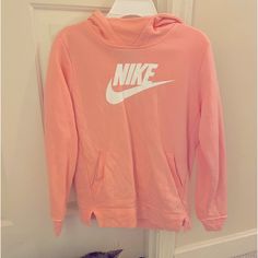 Never Worn - Brand New Condition Nike Long Sleeve Spring Sweatshirt, Pink Fleece Sports Top, Pink Fleece Sportswear Tops, Spring Fleece Hoodie Top, Nike Loungewear Top With Drawstring Hood, Nike Tops With Drawstring Hood For Loungewear, Nike Crew Neck Hoodie For Spring, Nike Spring Sweatshirt For Loungewear, Nike Pink Sweatshirt For Streetwear