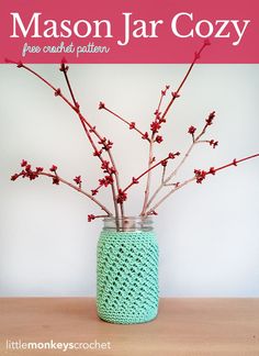 Mason Jar Cover | Yarn + Chai Blog Crochet Jar Covers, Mason Jar Cozy, Jar Covers, Crochet Cozy, Mason Jar Ideas, Crochet Kitchen, Jar Ideas, Crochet Home Decor, Crochet For Home