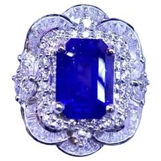 An exquisite Art Deco style for this elegant ring in 18k gold , so chic and refined, with a Ceylon blu royal color sapphire , extra fine quality, of 5,58 carats and round and baguettes cut diamonds of 1,63 carats, F/VS . Handcrafted by artisan goldsmith. Excellent manufacture and quality. Complete with AIG report. Whosale price. Note: on my shipment, customers not pay taxes and duty. Royal Colors, Ceylon Sapphire, Baguette Cut Diamond, Estilo Art Deco, Elegant Ring, Dream Jewelry, Art Deco Style, Sapphire Diamond, Deco Style