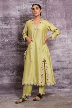 Buy Niti Bothra Green Chanderi Silk French Knot Kurta And Palazzo Set Online | Aza Fashions V Neck Kurta, Kurta And Palazzo, Simple Kurti Designs, Kurta Neck Design, Cotton Kurti Designs, Indian Dresses Traditional, Palazzo Set, Dress Design Patterns, Kurta Designs Women