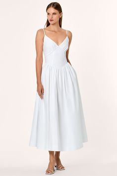 V-neck Dress With Ruched Bodice For Daywear, Elegant Fitted V-neck Dress For Daywear, Summer V-neck Dress With Boned Bodice, Feminine White Midi Dress With Lined Bodice, Fitted V-neck Unlined Dresses, White Midi Dress With Pleated Bodice And Sweetheart Neckline, White V-neck Lined Midi Dress, White V-neck Dress With Fitted Bodice, Daywear Dress With Ruched Bodice And V-neck