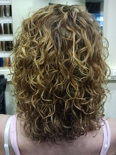 medium curly hair with bangs hairstyles Medium Permed Hairstyles, Loose Perm, Body Wave Perm, Curly Perm, Spiral Perm, Short Permed Hair, Calendar Management, Thick Hair Styles Medium