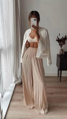 Minimalist outfit, summer 2022, summer ootd, minimalist summer outfits Croatia Outfits, Birthday 24, Mode Mantel, Stile Boho Chic, Look Boho Chic, Mode Hippie, Bride Bachelorette