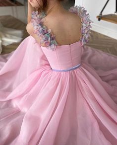 Pink Princess Organza Gown, Pink Organza Ball Gown, Pink Organza Gown For Spring, Pink Organza Spring Gown, Spring Pink Organza Gown, Pink Tulle Prom Gown, Pink Organza Wedding Gown, Pink Organza Gown With Ruffles, Feminine Pink Organza Gown