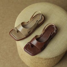 Color: Brown, BlackUpper: CowhideLining: PigskinInsole: MicrofiberHeel height: 3cmSize: 34-41Sole: Non-slip rubber soleMaterial Characteristics: Comfortable, soft and breathable.Craftsmanship: Handmade shoes Casual Flat Slingback Sandals With Strap, Everyday Open Toe T-strap Sandals For Summer, Summer Slingback Sandals With Adjustable Strap For Everyday, Brown Slingback Sandals For Summer, Everyday Summer Slingback Sandals With Adjustable Strap, Trendy Brown Open Toe Slingback Sandals, Summer Slingback Sandals With Single Toe Strap For Everyday, Brown Summer Slingback Sandals With Adjustable Strap, Brown Slingback Sandals With Adjustable Strap For Summer