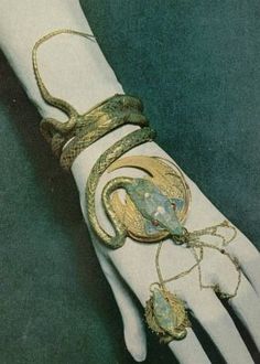 Mucha | iawanimation Snakes, Gloves, Tumblr, Bracelet, Lace, Green, White