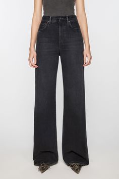 Relaxed fit jeans - 2022F - Black Spring Black Flare Jeans In Rigid Denim, Black Wide Leg Flare Jeans In Rigid Denim, Modern Black Jeans With Straight Hem, Washed Black High Waist Jeans With Five Pockets, High Rise Washed Black Cargo Jeans, High Waist Washed Black Jeans With Five Pockets, High Rise Washed Black Jeans, High Waist Washed Black Jeans, Mid-rise Washed Black Flare Jeans In Rigid Denim