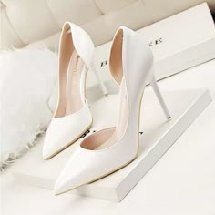 These Are White Heels With A Pointy Toe And Stiletto Heel. The Heel Is Approximately 4 Inches Tall. White Open Heel Office Heels, White Court Shoes With Wrapped Heel For Party, White Party Court Shoes With Wrapped Heel, Wedding Guest Heels, Navy Blue High Heels, White Stiletto Heels, Graduation Heels, White Pumps Heels, Princess Heels