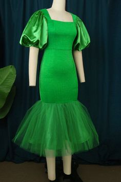 Short Sleeve Green Bodycon Party Dress, Green Non-stretch Midi Dress For Party, Non-stretch Short Sleeve Bodycon Party Dress, Non-stretch Short Sleeve Bodycon Dress For Party, Green Short Sleeve Midi Dress For Party, Green Knee-length Party Season Dress, Green Knee-length Party Dress, Green Solid Color Midi Dress For Party, Fitted Green Dress Solid Color