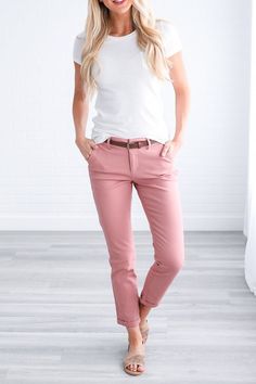 Perfect Chino's Spring Casual Chinos For Work, Chic Cotton Ankle-length Chinos, Spring Casual Workwear Chinos, Casual Spring Workwear Chinos, Chic Cotton Chinos For Spring, Chic Spring Cotton Chinos, Trendy Relaxed Fit Chinos For Spring, Casual Ankle-length Chinos For Work, Fitted Casual Chinos For Workwear