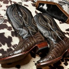 Amazing Color And Quality Alligator Boots, Beaded Shoes, Vintage Cowboy Boots, Western Style Boots, Roper Boots, New Boots, Leather Western Boots, Vintage Cowboy, Motley Crue