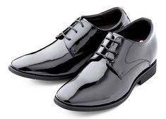 For a true fit and a bit of extra height, you need the Calden K911929 3 inches taller (black patent leather) dress shoe. These Elevator Shoes immediately make a difference in how tall you stand. You will not only see it but feel it thanks to the comfort sole. The classic style of these height increase shoes is highlighted by the semi-patent shiny leather and plain toe. When it comes to man high heels, these do the job with a one-inch heel and 4 3/4 shaft. This shoe runs true to size. Notice the Sleek Fitted Black Dress Shoes, Villain Costume Ideas, Shiny Black Shoes, Black Wedding Shoes, Men High Heels, Official Shoes, Formal Dress Shoes, Patent Leather Dress, Shiny Shoes